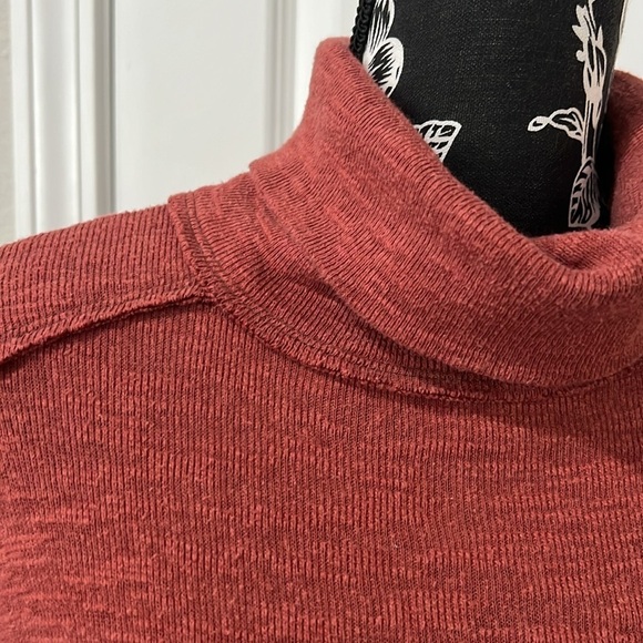 FREE PEOPLE split back turtle neck - Picture 7 of 11